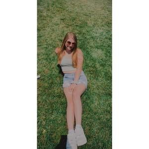 Meet your Posher, Megan